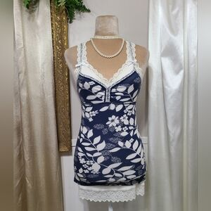 ♡ Y2K ♡ Abercrombie & Fitch Navy and White Floral Babydoll Camisole